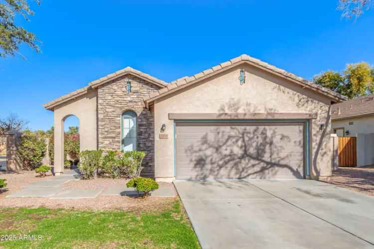 Single-family house For Sale in 3670, East Janelle Way, Gilbert, Arizona