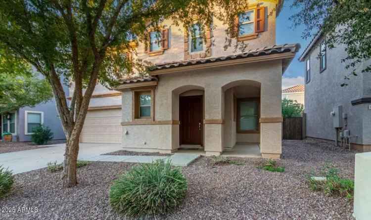 Single-family house For Sale in 1174, East Canyon Creek Drive, Gilbert, Arizona