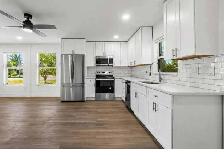 Single-family house For Sale in 4400, Greenwood Avenue, West Palm Beach, Florida