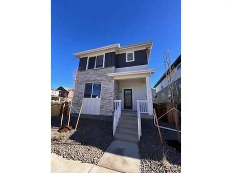 Single-family house For Sale in Aurora, Colorado