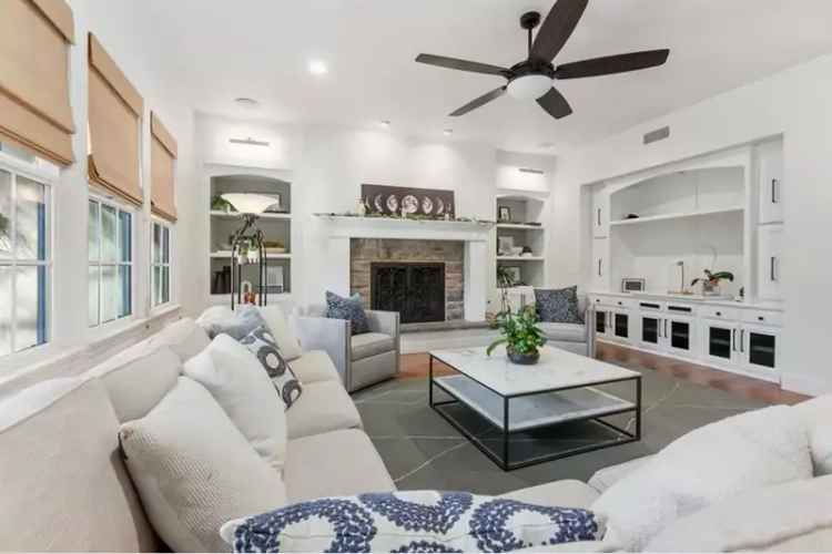 Single-family house For Sale in 6797, Obsidian Place, Carlsbad, California