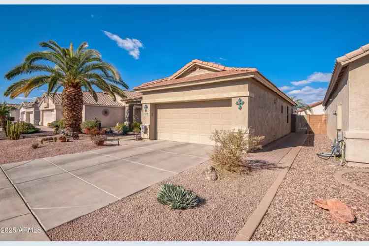 Single-family house For Sale in 18064, West Buena Vista Drive, Surprise, Arizona