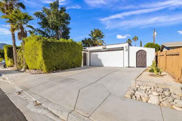 Single-family house For Sale in 69306, Vera Drive, Cathedral City, California