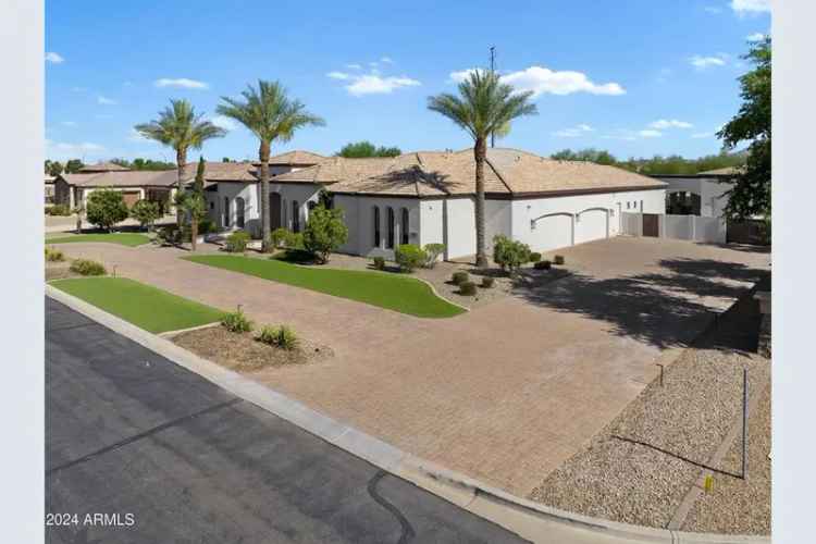 Single-family house For Sale in Gilbert, Arizona