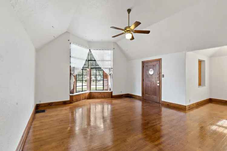 Single-family house For Sale in 1208, Ashland Avenue, Chicago Heights, Illinois