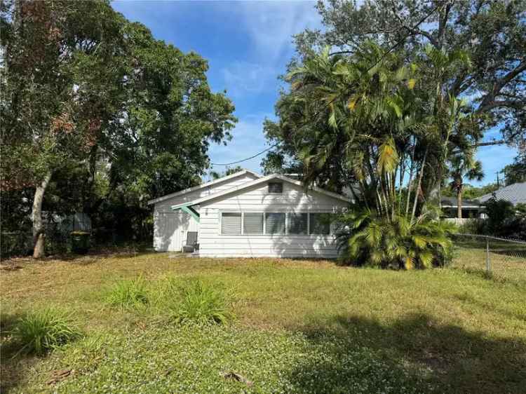 Single-family house For Sale in 731, 42nd Street, Sarasota, Florida