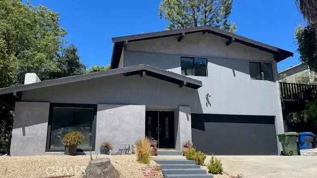 Single-family house For Sale in 3448, Ardsley Place, Los Angeles, California