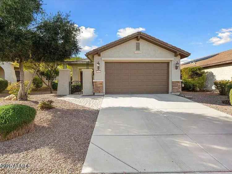 Single-family house For Sale in 21816, North 261st Avenue, Buckeye, Arizona