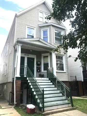 Multi-family house For Sale in 2929, North Springfield Avenue, Chicago, Illinois