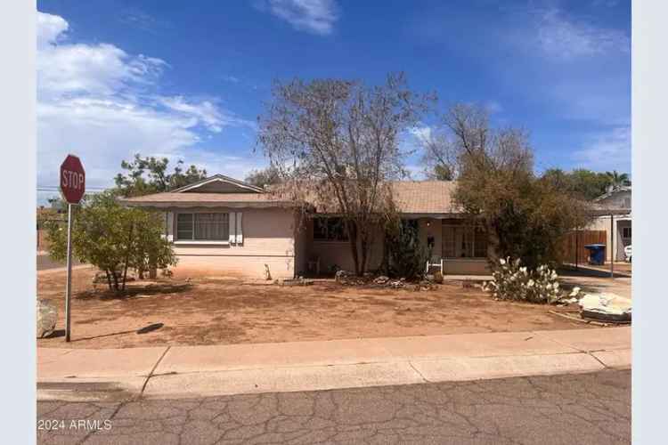 Single-family house For Sale in Tempe, Arizona