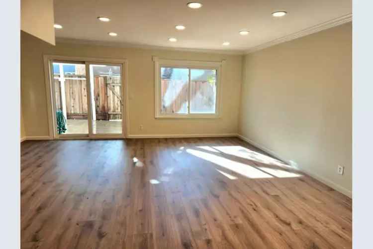 House For Sale in 112, Cherry Wood Court, Los Gatos, California