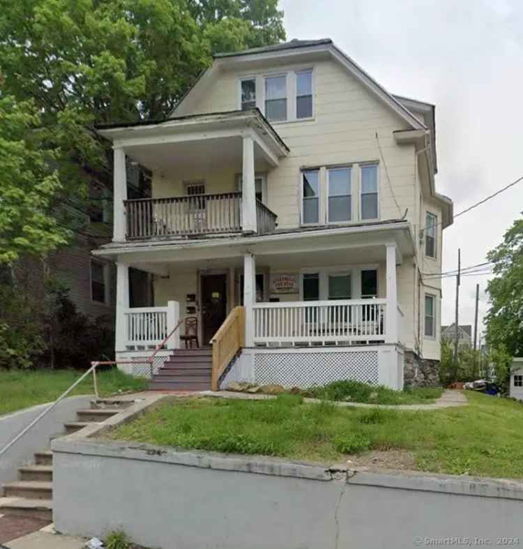 Multi-family house For Sale in 26, Albion Street, Waterbury, Connecticut