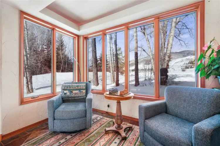 Single-family house For Sale in Silverthorne, Colorado