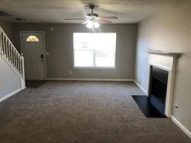 Single-family house For Sale in 2500, South Hills, Riverdale, Georgia