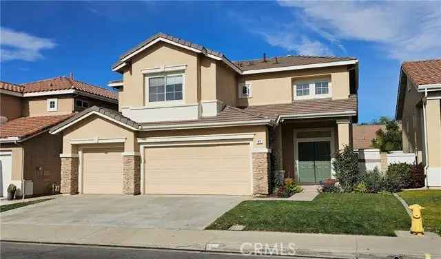 Single-family house For Sale in 17, Marseille Way, Lake Forest, California