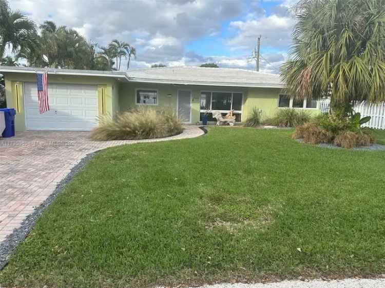 Single-family house For Sale in 2685, Southeast 2nd Court, Pompano Beach, Florida