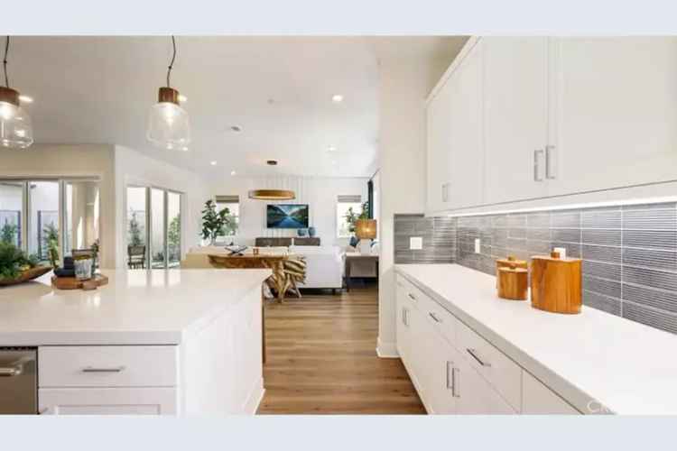 Condo For Sale in Irvine, California