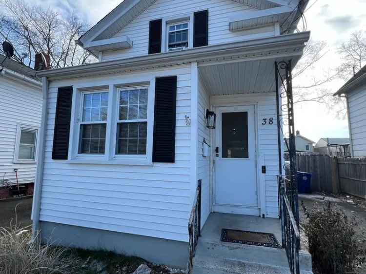 Single-family house For Sale in 38, New Street, West Haven, Connecticut