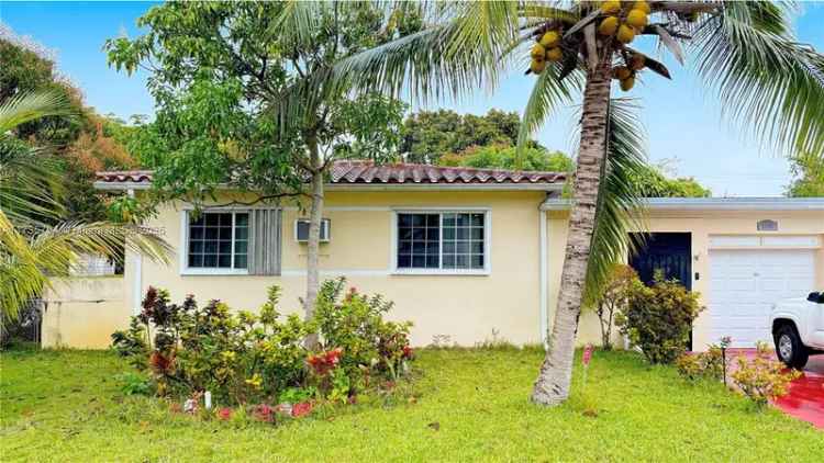 Single-family house For Sale in 1185, Northwest 134th Street, North Miami, Florida