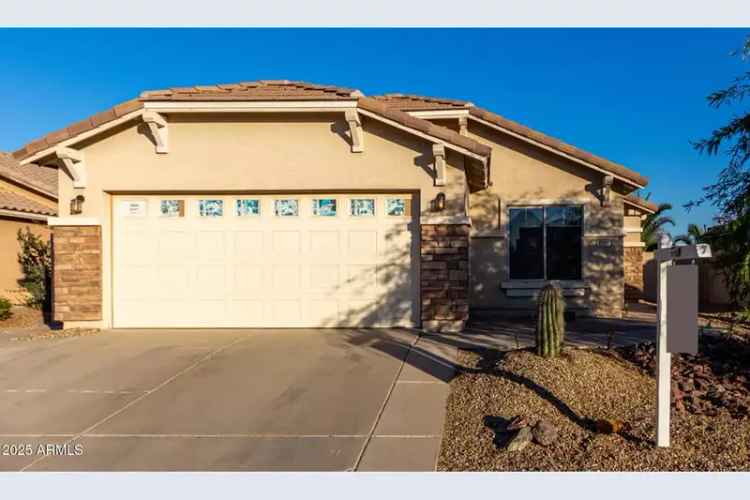 Single-family house For Sale in 1127, South 165th Drive, Goodyear, Arizona