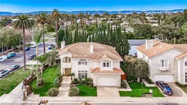 Single-family house For Sale in 11845, Rowles Court, Los Angeles, California