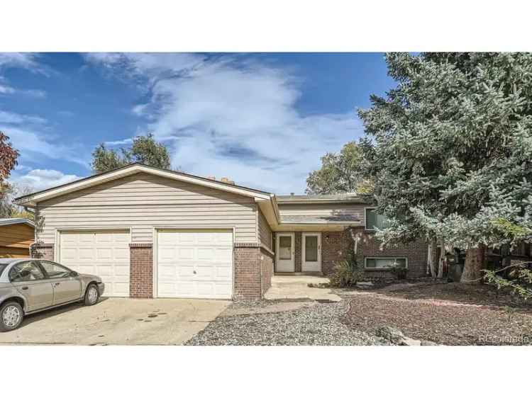 Multi-family house For Sale in 9481, West 65th Avenue, Arvada, Colorado