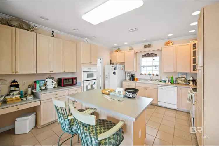 Single-family house For Sale in 32190, Sandpiper Drive, Orange Beach, Alabama