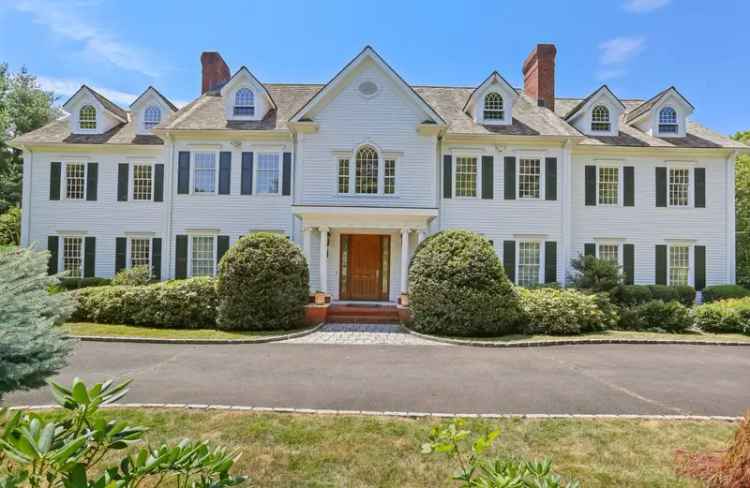 Single-family house For Sale in 2, Twin Falls Lane, Westport, Connecticut