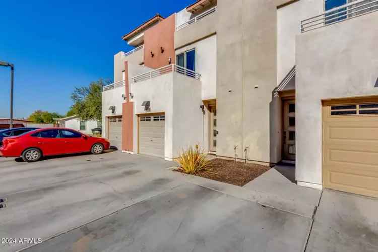 House For Sale in Tempe, Arizona