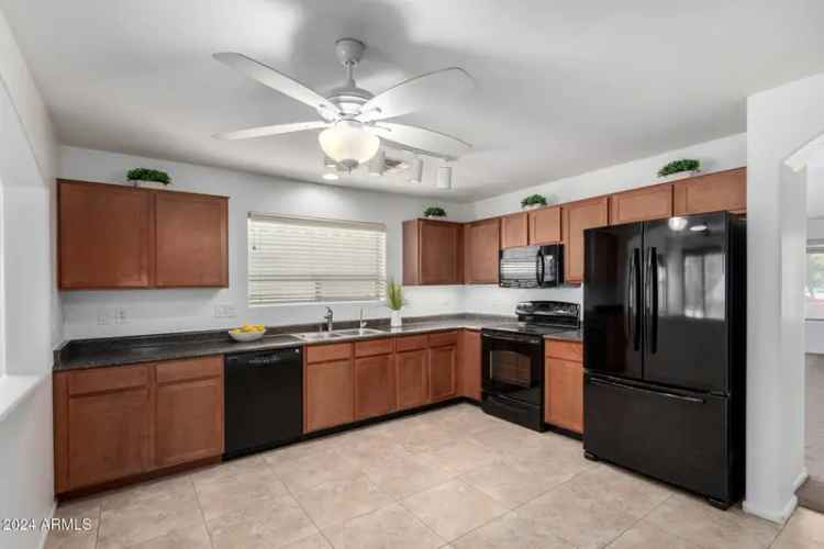 Single-family house For Sale in 931, West Cedar Tree Drive, San Tan Valley, Arizona