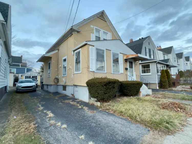 Single-family house For Sale in 1556, Capitol Avenue, Bridgeport, Connecticut