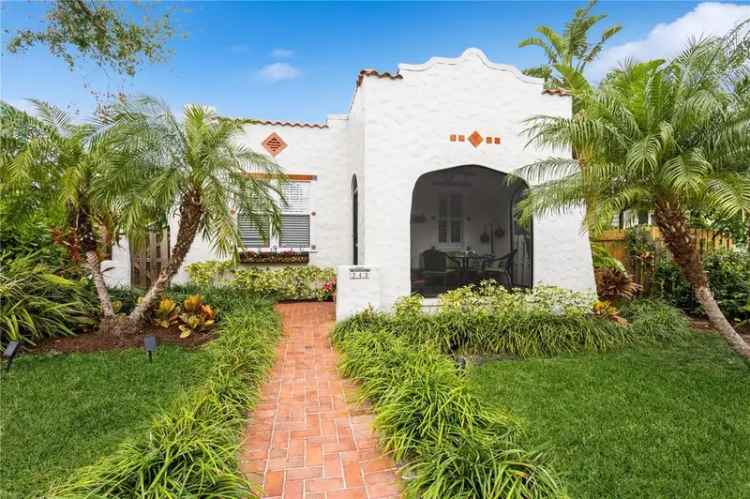 Single-family house For Sale in 243, 19th Avenue Northeast, Saint Petersburg, Florida