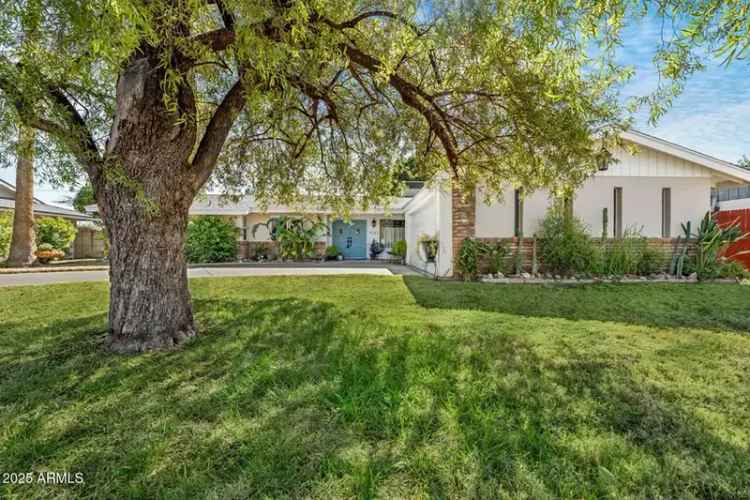 Single-family house For Sale in 1047, East 9th Street, Mesa, Arizona