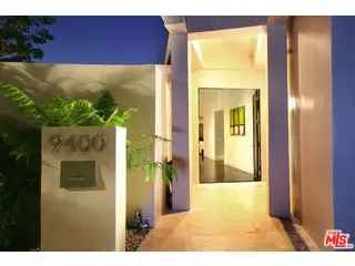 Single-family house For Sale in 9400, Lloydcrest Drive, Beverly Hills, California