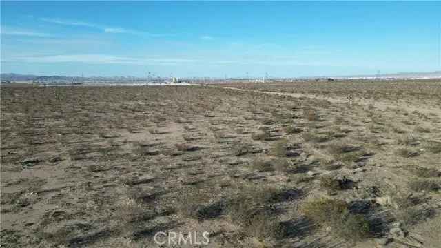 Land For Sale in Phelan, California