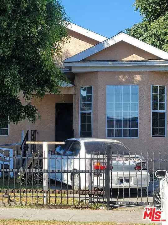 Multi-family house For Sale in Los Angeles, California