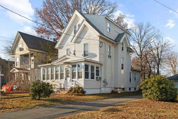 Single-family house For Sale in 79, Center Street, West Haven, Connecticut