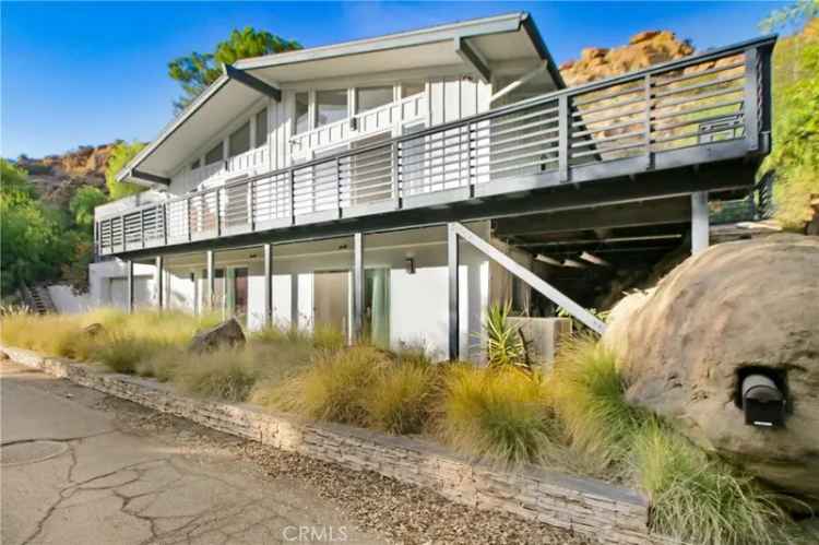 Single-family house For Sale in Los Angeles, California