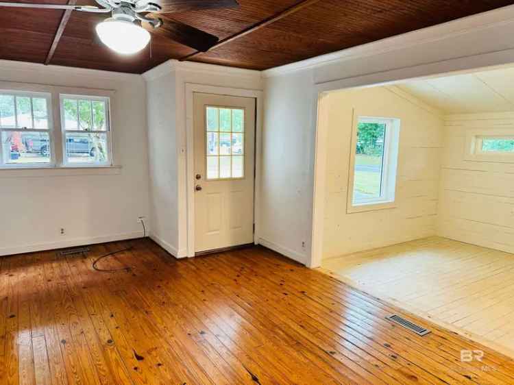 Single-family house For Sale in 717, Morphy Avenue, Fairhope, Alabama