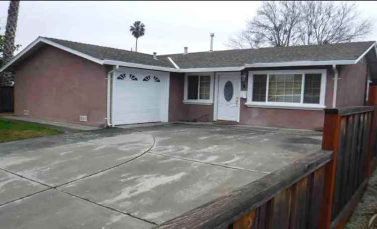 Single-family house For Sale in 1415, Lochner Drive, San Jose, California