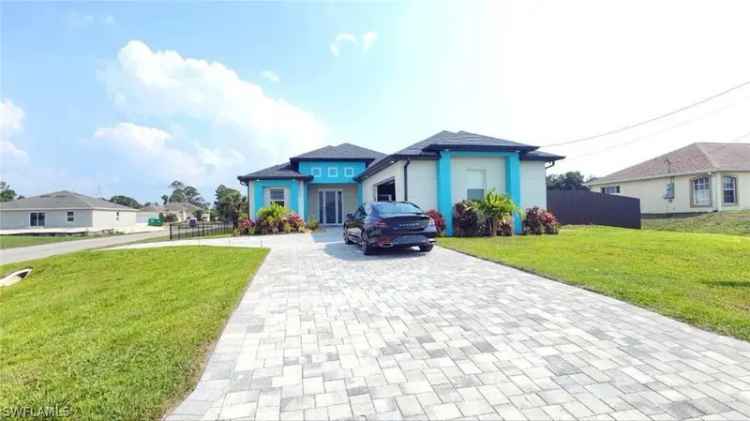 Single-family house For Sale in Lehigh Acres, Florida