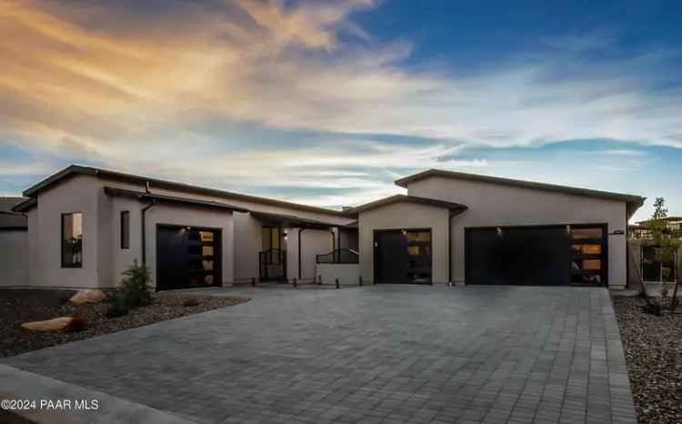 Single-family house For Sale in Prescott Valley, Arizona