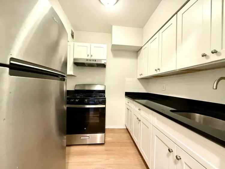 3 Bed 1.5 Bath Apartment Near Prospect Park