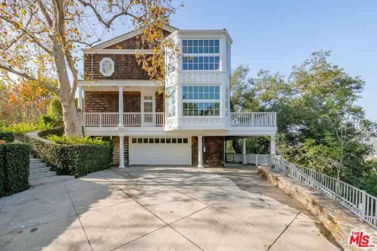 Single-family house For Sale in 9555, Oak Pass Road, Beverly Hills, California