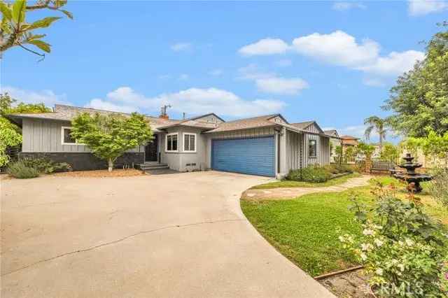 Single-family house For Sale in 6866, Varna Avenue, Los Angeles, California