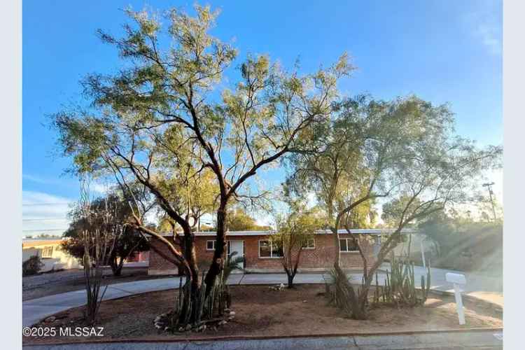 Single-family house For Sale in 6932, East 4th Street, Tucson, Arizona