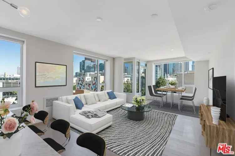 Condo For Sale in 1050, South Grand Avenue, Los Angeles, California