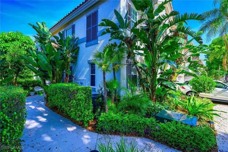 Condo For Sale in Naples, Florida