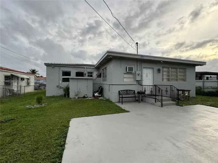 Single-family house For Sale in 4851, Southwest 5th Street, Coral Gables, Florida