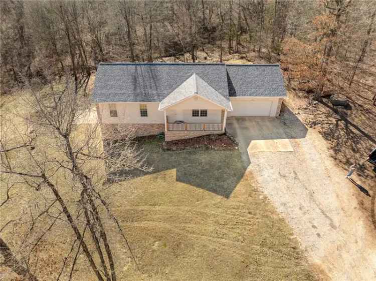 Single-family house For Sale in West Virginia